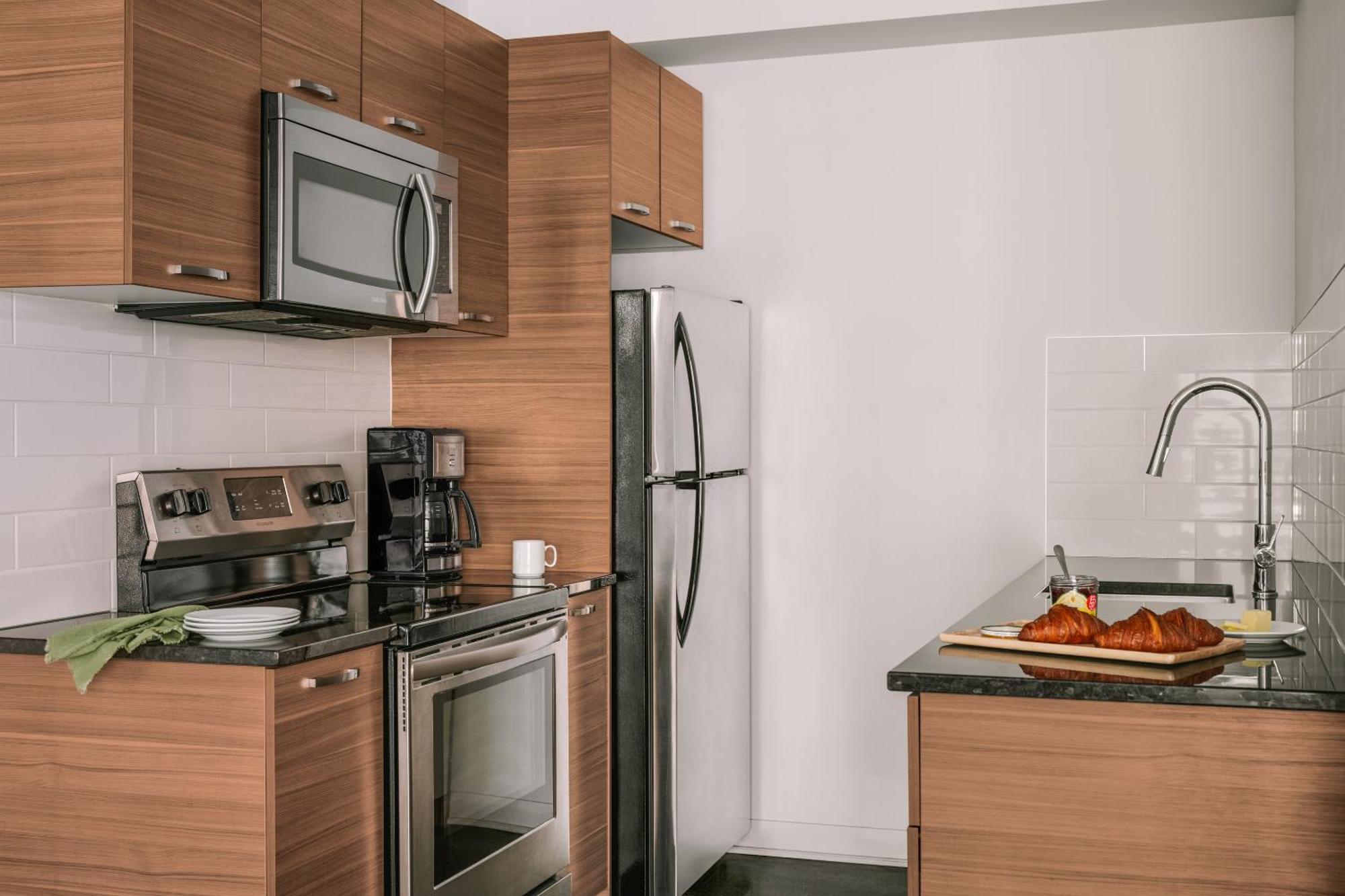 Sonder Penny Lane Aparthotel Montréal Kültér fotó