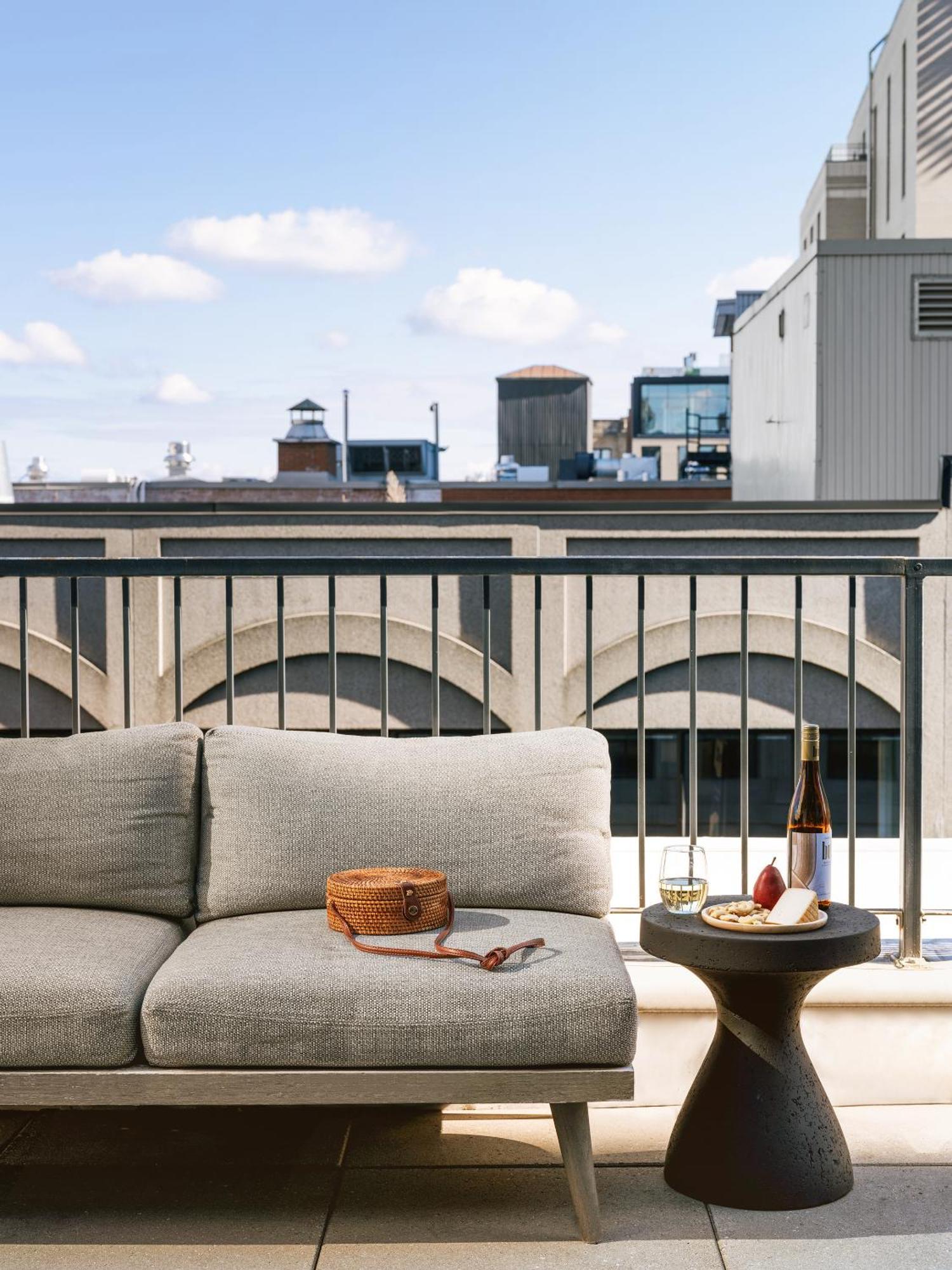 Sonder Penny Lane Aparthotel Montréal Kültér fotó